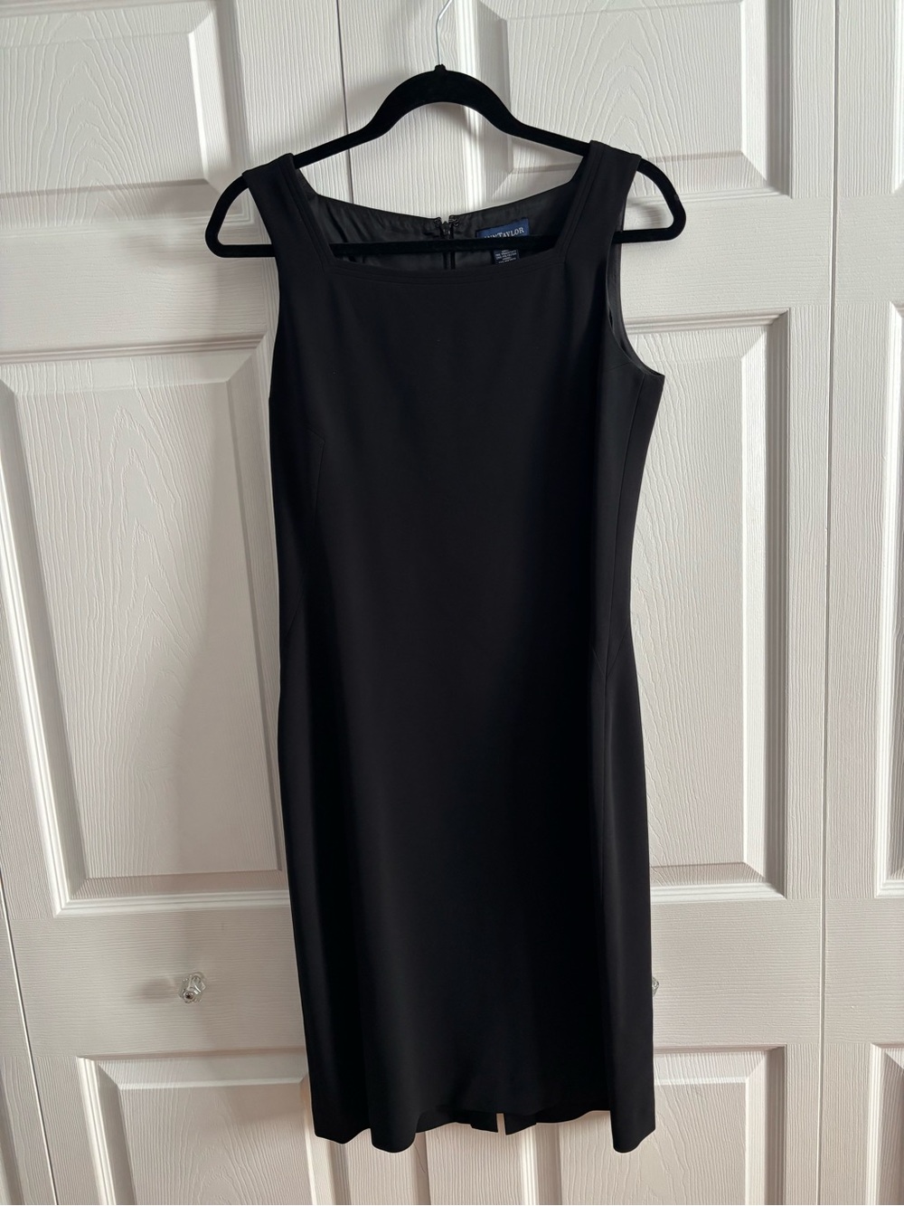 Ann Taylor Black Sleeveless Sheath Dress